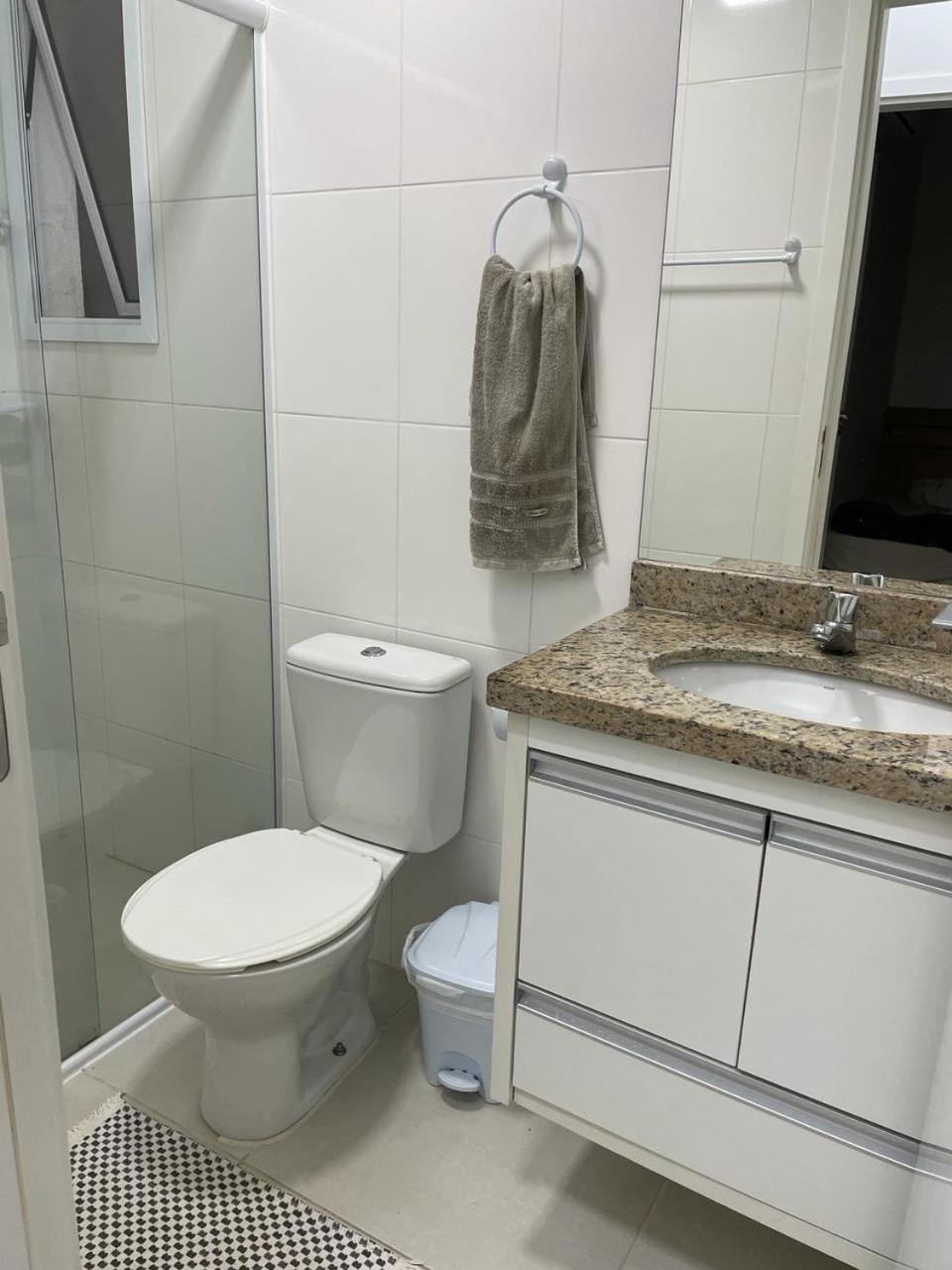 Apartamento Toninhas, *